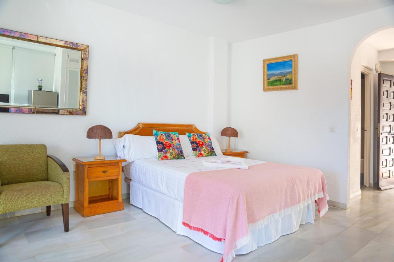 Pueblo Evita Benalmádena Exteriör bild